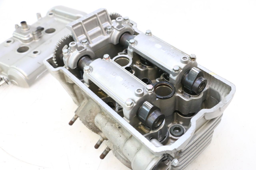 photo de GŁOWICA CYLINDRA KAWASAKI ER-6 ER6 N 650 (2005 - 2009) - Struktura - zbliżenie