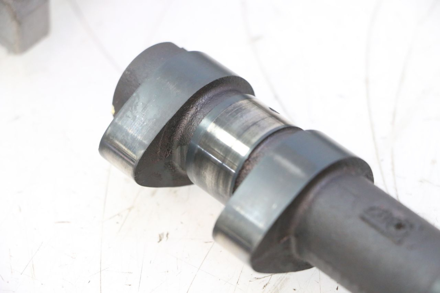 photo de GŁOWICA CYLINDRA KAWASAKI ER-6 ER6 N 650 (2005 - 2009) - Zoom stanu zużycia