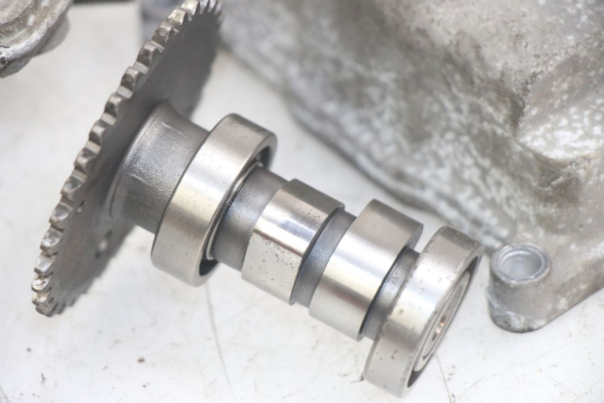 photo de GŁOWICA CYLINDRÓW JM MOTORS EVOLIS 4T 50 (2018 - 2022) - Szczegóły charakterystyczne