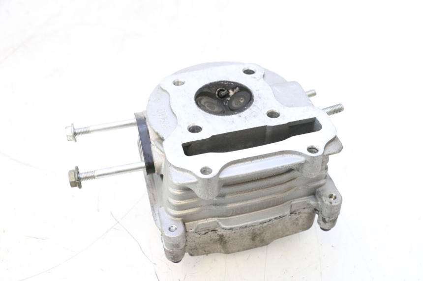 photo de GŁOWICA CYLINDRÓW JM MOTORS EVOLIS 4T 50 (2018 - 2022) - Struktura - zbliżenie