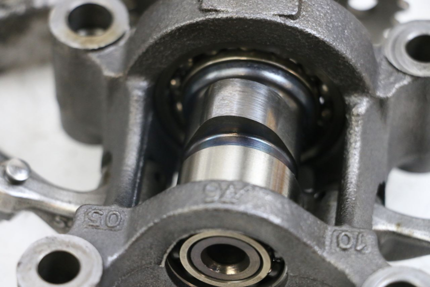 photo de GŁOWICA CYLINDRA HONDA FES S-WING SWING ABS 125 (2007 - 2015) - Widok z bliska