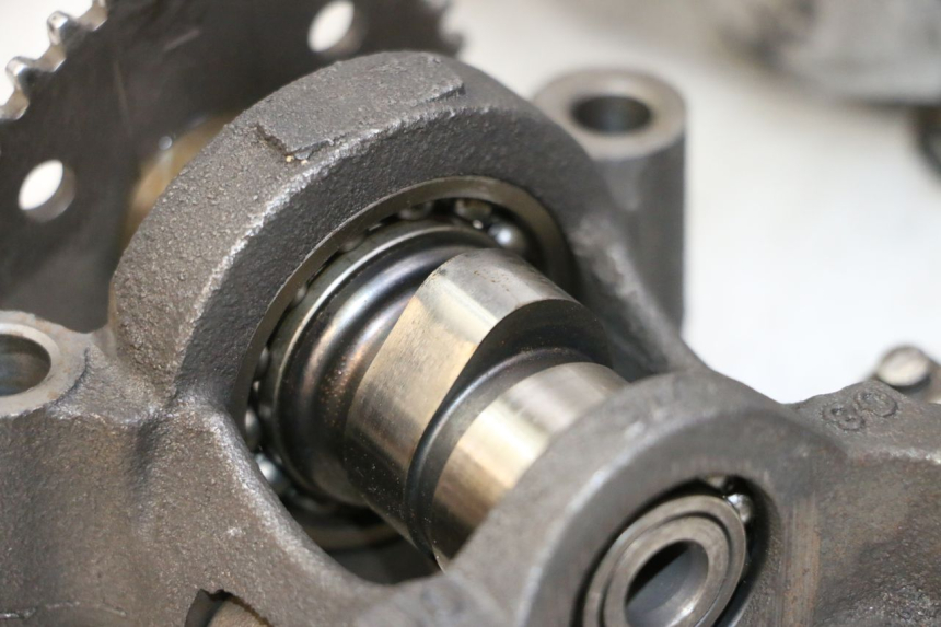 photo de GŁOWICA CYLINDRA HONDA FES S-WING SWING ABS 125 (2007 - 2015) - Kontrola wizualna