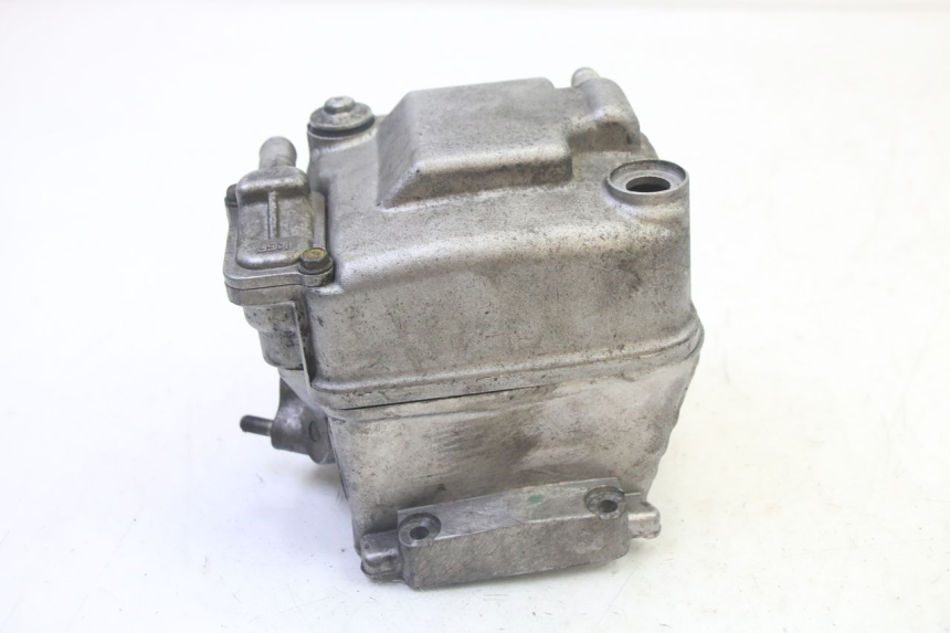 photo de GŁOWICA CYLINDRA HONDA FES S-WING SWING ABS 125 (2007 - 2015) - Widok z bliska