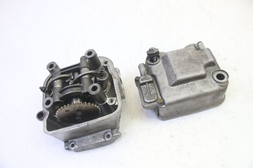 photo de GŁOWICA CYLINDRA HONDA FES S-WING SWING ABS 125 (2007 - 2015) - Punkty mocowania