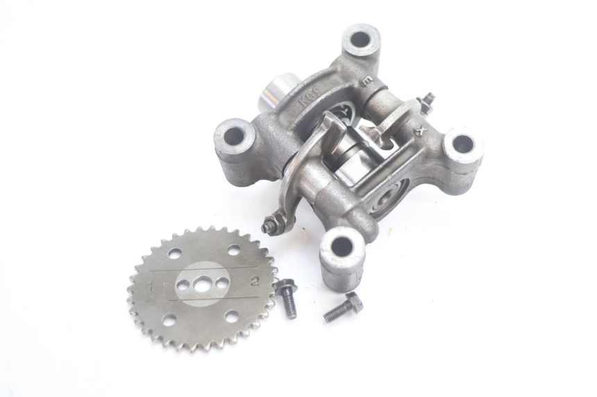 photo de GŁOWICA CYLINDRA HONDA FES S-WING SWING ABS 125 (2007 - 2015) - Punkty mocowania