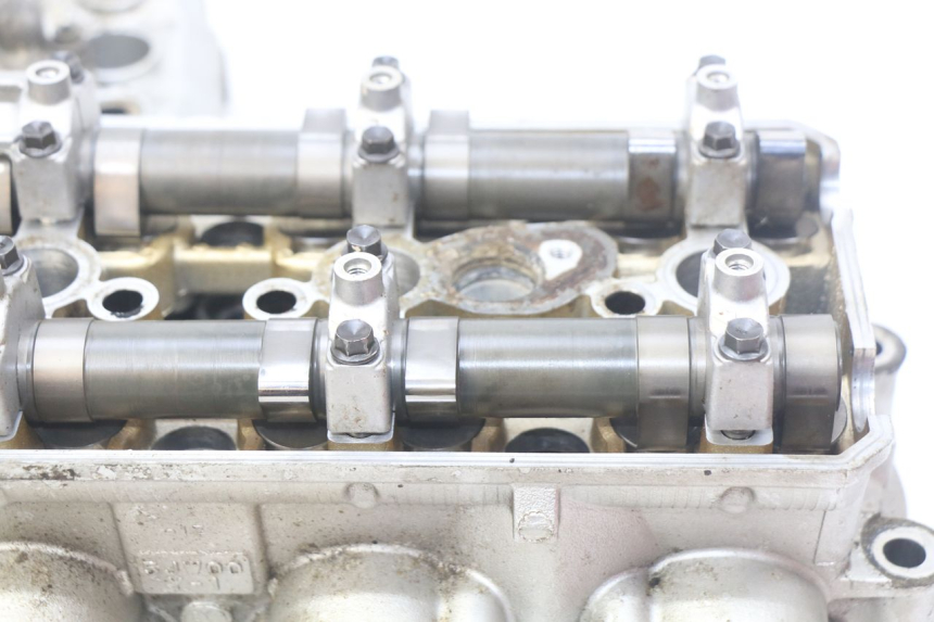 photo de GŁOWICA CYLINDRÓW YAMAHA FJR ABS 1300 (2006 - 2012) - Struktura - zbliżenie