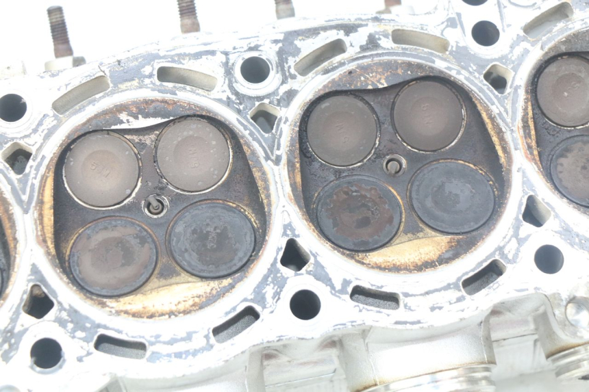 photo de GŁOWICA CYLINDRÓW YAMAHA FJR ABS 1300 (2006 - 2012) - Zoom stanu zużycia