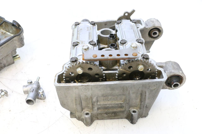 photo de GŁOWICA SILNIKA HONDA FJS SILVER WING SILVERWING 400 (2005 - 2008) - Zoom jakości