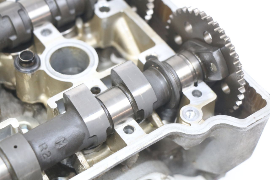 photo de GŁOWICA SILNIKA HONDA FJS SILVERWING SILVER WING 400 (2009 - 2016) - Zoom stanu zużycia