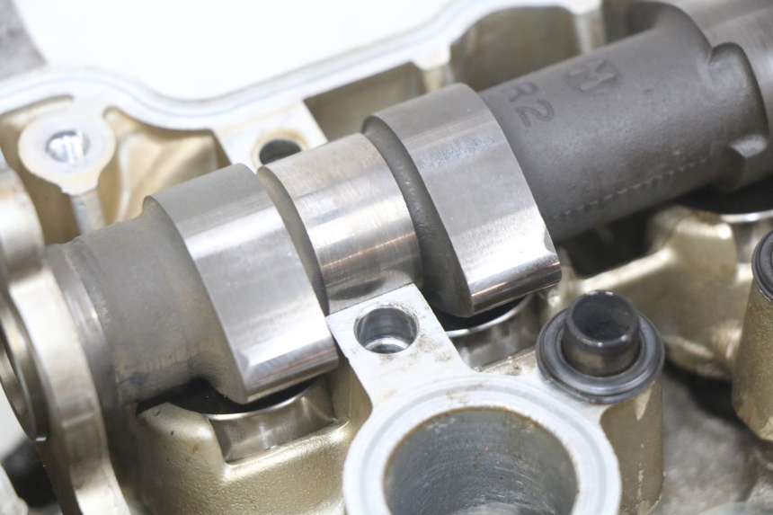 photo de GŁOWICA SILNIKA HONDA FJS SILVERWING SILVER WING 400 (2009 - 2016) - Zbliżenie techniczne