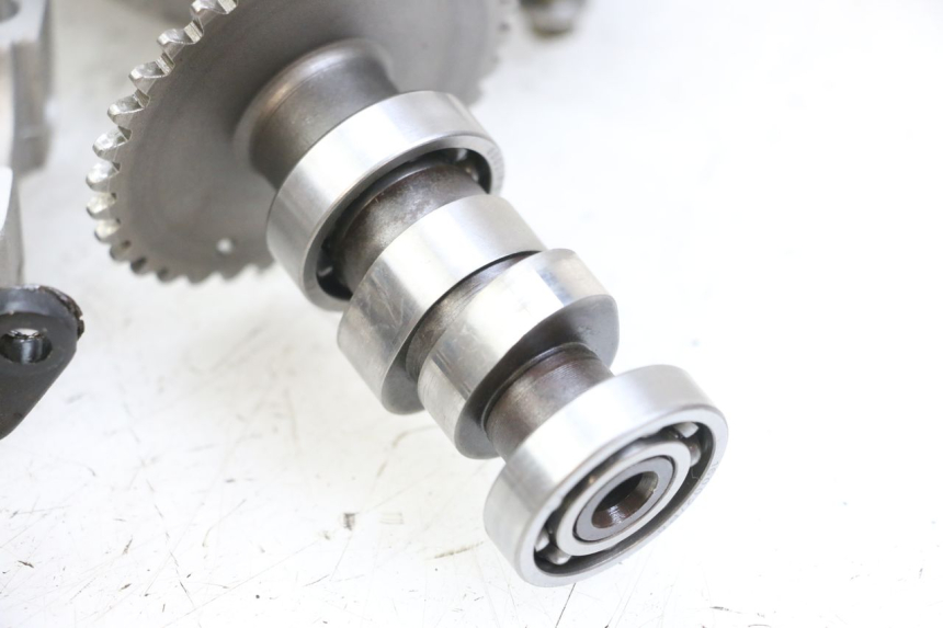 photo de GŁOWICA CYLINDRA GOES WIKI 125 (2010 - 2015) - Szczegóły charakterystyczne