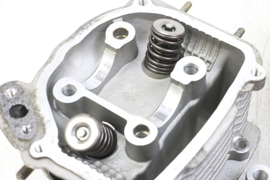 photo de GŁOWICA CYLINDRA GOES WIKI 125 (2010 - 2015) - Widok z bliska