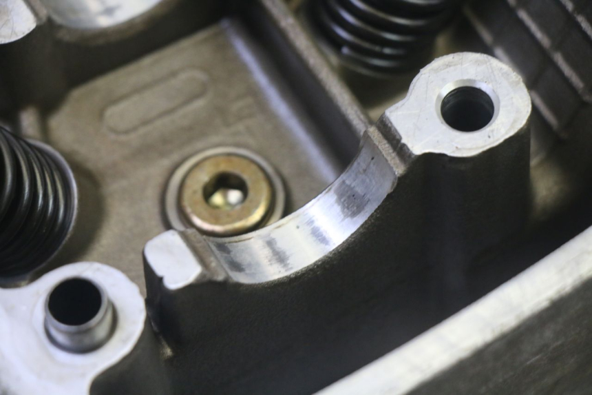 photo de GŁOWICA CYLINDRÓW KYMCO GRAND DINK 125 (2008 - 2014) - Widok z bliska