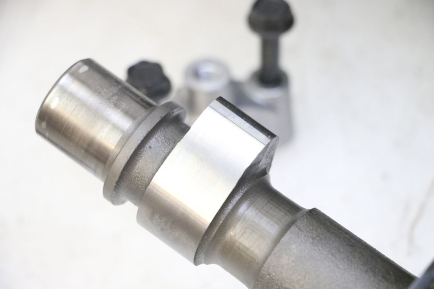 photo de GŁOWICA SILNIKA SUZUKI GS GSE 500 (2001 - 2003) - Stan powierzchni