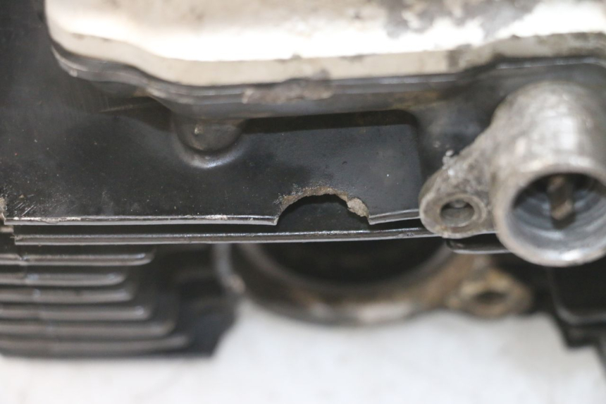 photo de GŁOWICA SILNIKA SUZUKI GS GSE 500 (2001 - 2003) - Stan powierzchni