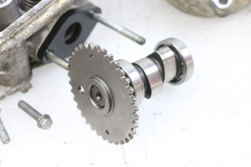 photo de GŁOWICA CYLINDRÓW SPEEDY HT50QT6 50 - Szczegóły charakterystyczne