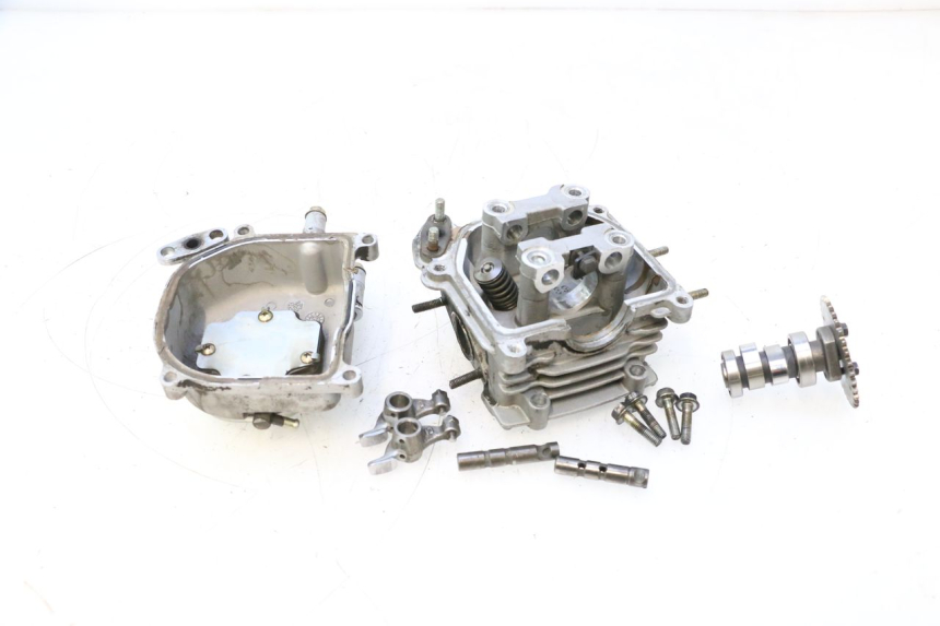 photo de GŁOWICA CYLINDRÓW PEUGEOT KISBEE 4T 50 (2010 - 2017) - Szczegół części