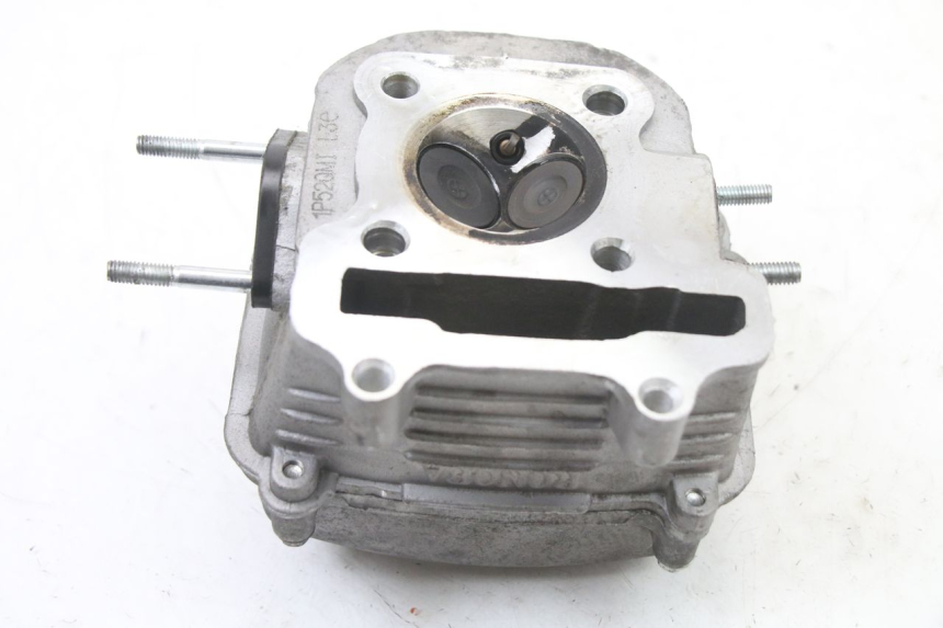 photo de GŁOWICA SILNIKA LONGJIA SHARPY 125 (2020 - 2024) - Widok z bliska