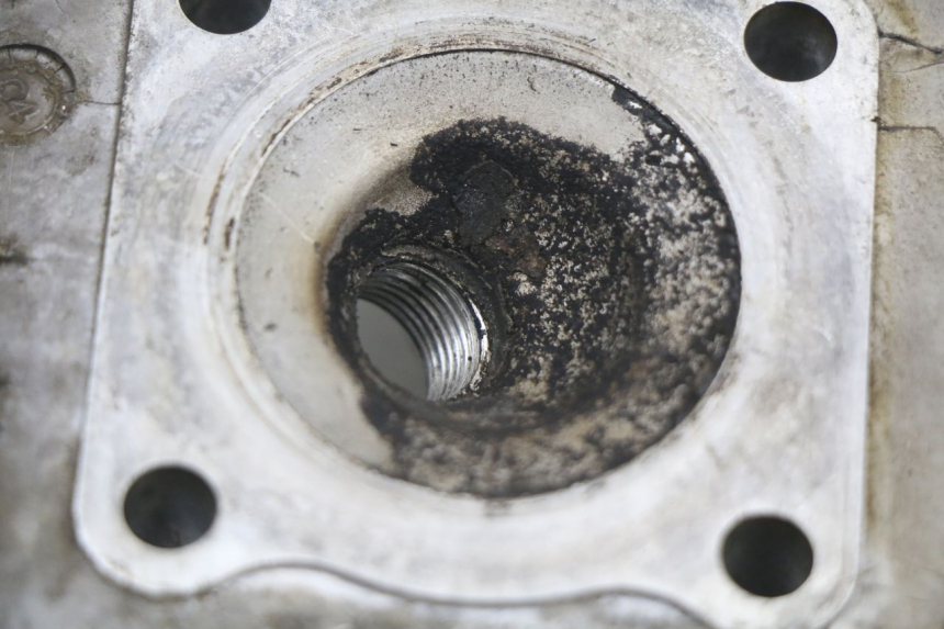 photo de GŁOWICA CYLINDRA PEUGEOT LUDIX 50 (2008 - 2017) - Punkty mocowania