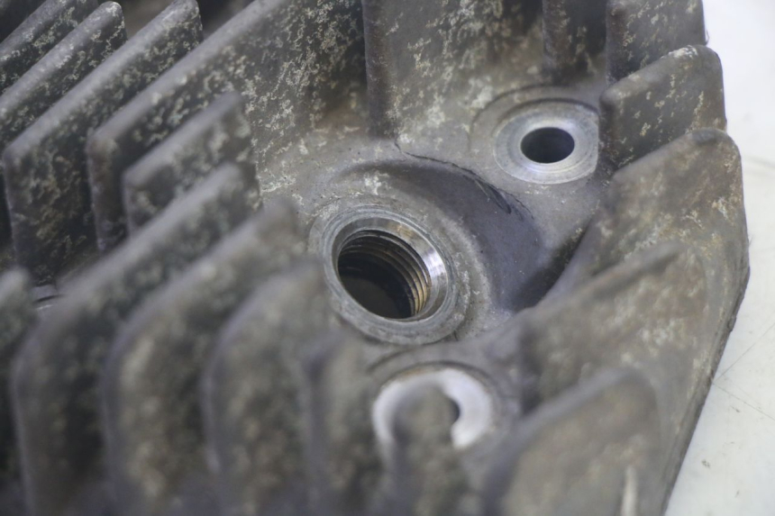 photo de GŁOWICA CYLINDRA PEUGEOT LUDIX 50 (2008 - 2017) - Zoom stanu zużycia