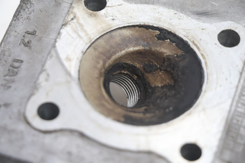 photo de GŁOWICA CYLINDRA PEUGEOT LUDIX ONE 50 (2004 - 2006) - Zbliżenie techniczne