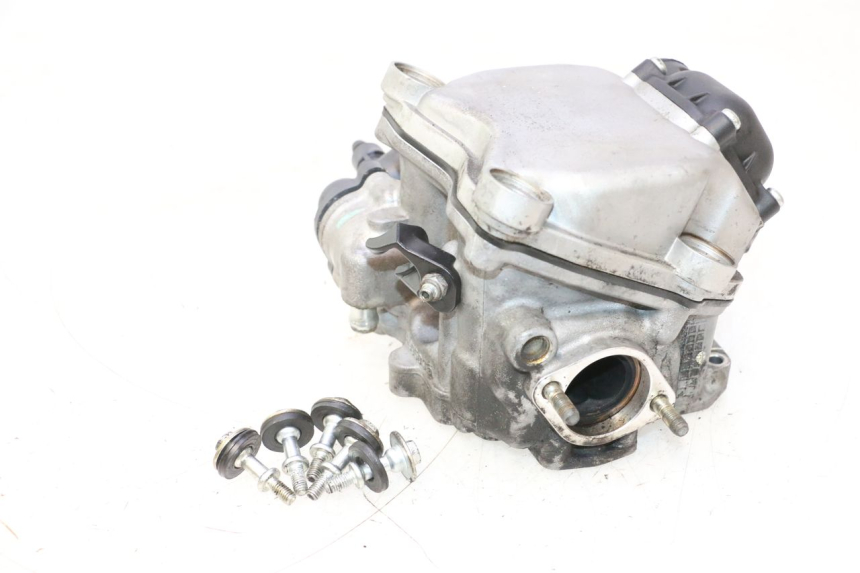 photo de GŁOWICA CYLINDRÓW PIAGGIO MP3 LT 300 (2010 - 2016) - Widok ogólny