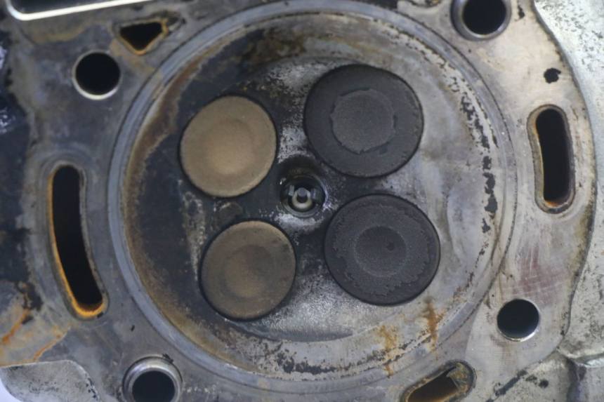 photo de GŁOWICA SILNIKA PIAGGIO MP3 RL 250 (2006 - 2010) - Oznaczenia i referencje