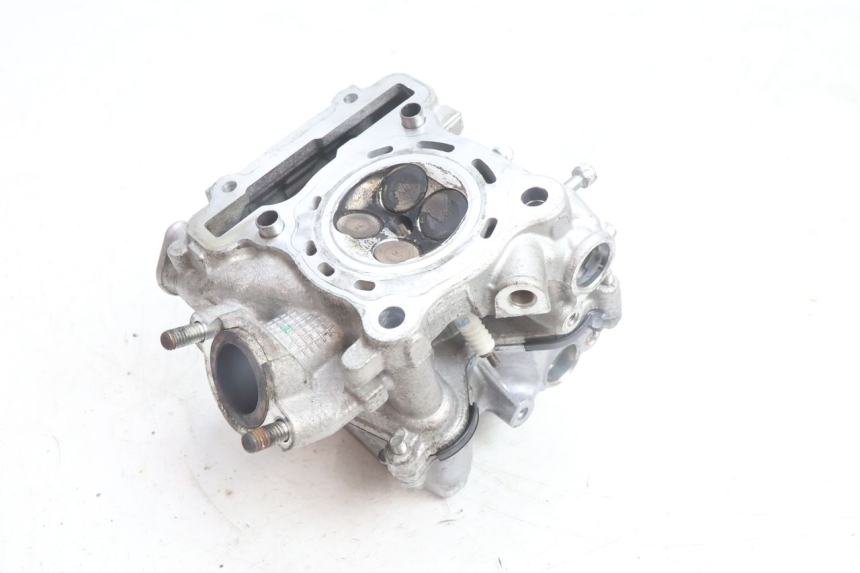 photo de GŁOWICA CYLINDRA YAMAHA N-MAX NMAX 125 (2021 - 2024) - Widok ogólny