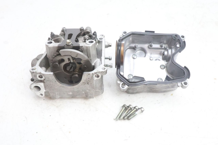 photo de GŁOWICA CYLINDRA YAMAHA N-MAX NMAX 125 (2021 - 2024) - Stan powierzchni