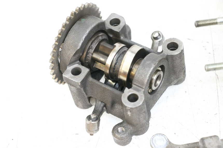 photo de GŁOWICA SILNIKA HONDA NHX LEAD 110 (2008 - 2010) - Widok z bliska