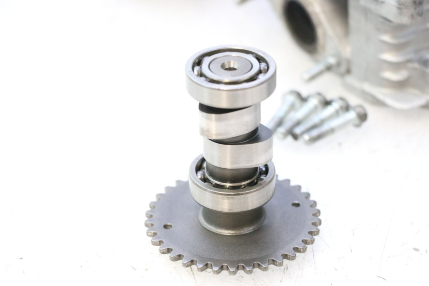 photo de GŁOWICA CYLINDRA JM MOTORS OLDIES 4T 50 (2020 - 2026) - Zoom stanu zużycia