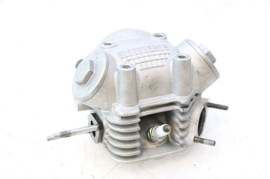 photo de GŁOWICA CYLINDRÓW SYM ORBIT III 3 4T 50 (2021 - 2025) - Struktura - zbliżenie