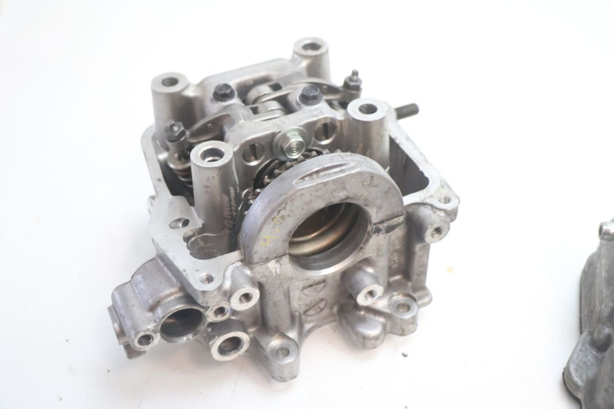 photo de GŁOWICA CYLINDRÓW HONDA PCX (JF28) 125 (2009 - 2011) - Zoom stanu zużycia