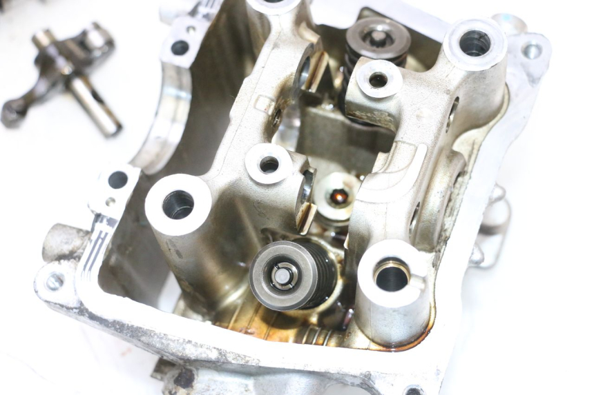 photo de GŁOWICA CYLINDRA HONDA PCX (JF57/JF64) 125 (2014 - 2018) - Widok profilu