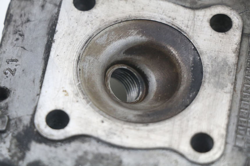 photo de GŁOWICA CYLINDRÓW PEUGEOT ELYSTAR 50 (2002 - 2014) - Punkty mocowania