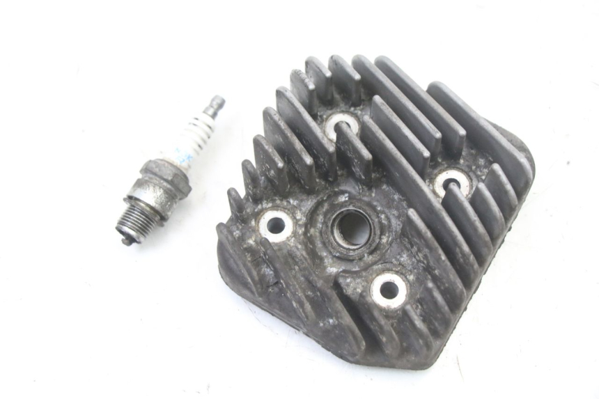 photo de GŁOWICA CYLINDRÓW PEUGEOT ELYSTAR 50 (2002 - 2014) - Zoom stanu zużycia