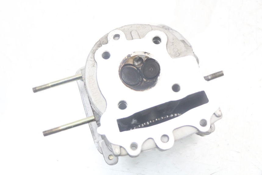 photo de GŁOWICA SILNIKA TNT MOTOR ROMA 10' 4T 50 (2007 - 2018) - Zbliżenie techniczne