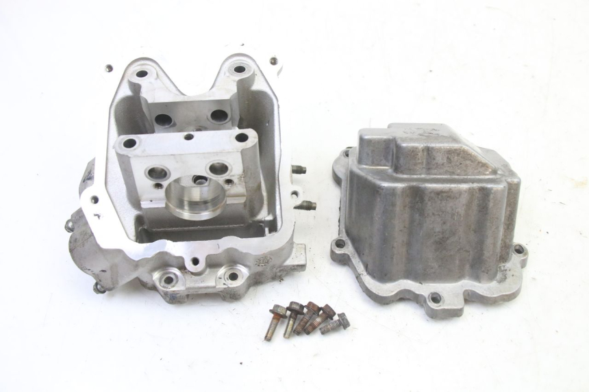 photo de GŁOWICA SILNIKA PEUGEOT SATELIS 125 (2013 - 2018) - Inny kąt widzenia