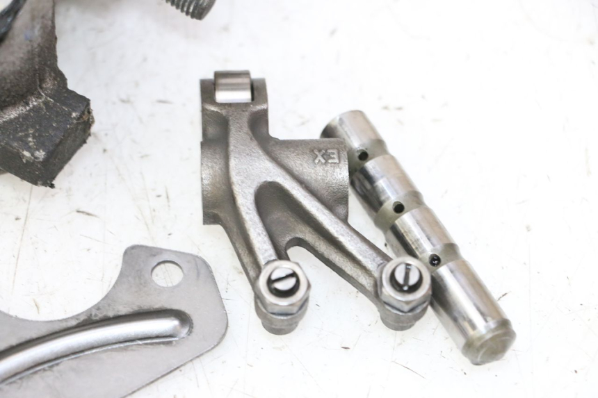 photo de GŁOWICA SILNIKA PEUGEOT SATELIS 125 (2013 - 2018) - Inny kąt widzenia