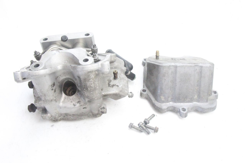 photo de GŁOWICA SILNIKA PEUGEOT SATELIS 125 (2006 - 2009) - Zbliżenie techniczne