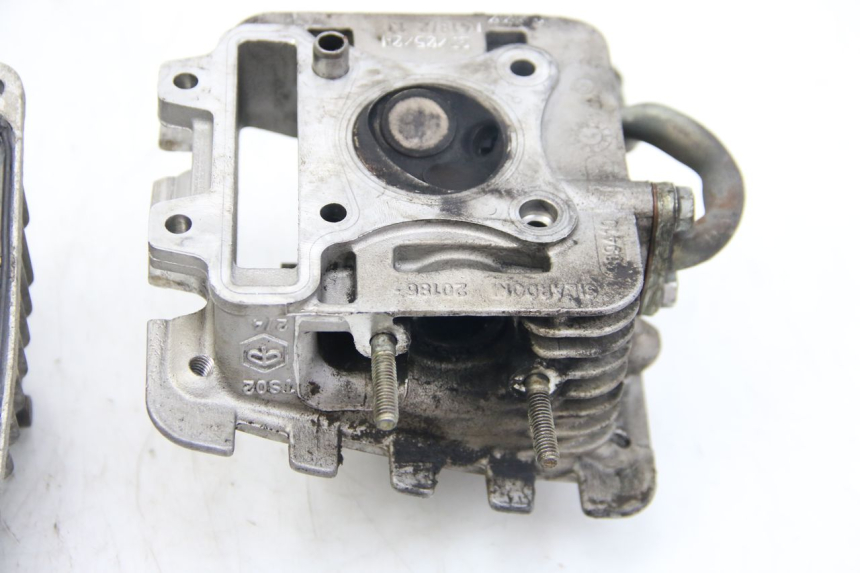 photo de GŁOWICA CYLINDRÓW APRILIA SCARABEO 4T 50 (2009 - 2017) - Struktura - zbliżenie