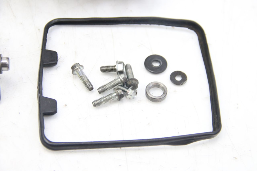 photo de GŁOWICA CYLINDRÓW APRILIA SCARABEO 4T 50 (2009 - 2017) - Alternatywny kąt