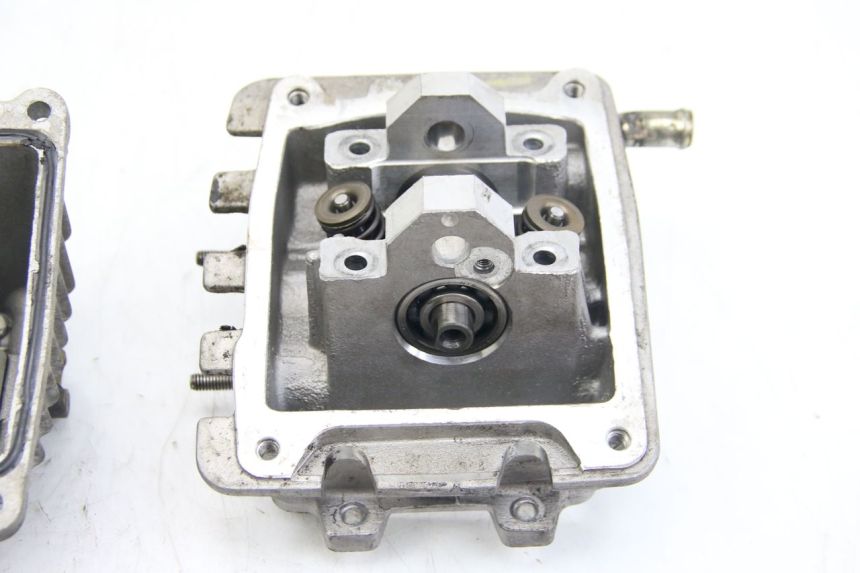 photo de GŁOWICA CYLINDRÓW APRILIA SCARABEO 4T 50 (2009 - 2017) - Punkty mocowania