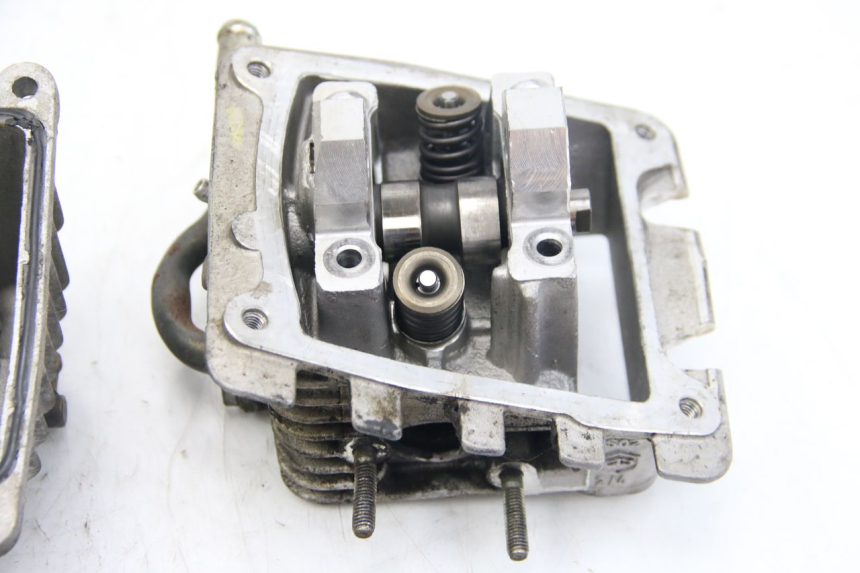 photo de GŁOWICA CYLINDRÓW APRILIA SCARABEO 4T 50 (2009 - 2017) - Stan powierzchni