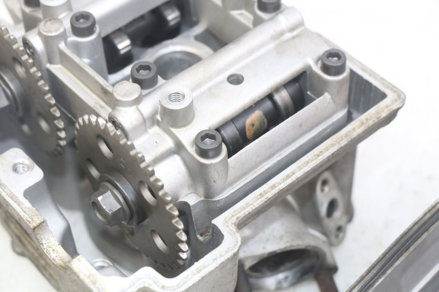 photo de GŁOWICA CYLINDRA APRILIA SCARABEO LIGHT 125 (2007 - 2011) - Kontrola wizualna