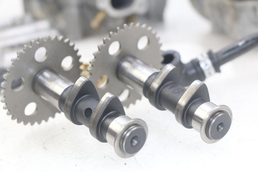 photo de GŁOWICA CYLINDRA APRILIA SCARABEO LIGHT 125 (2007 - 2011) - Widok profilu