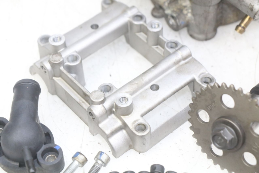 photo de GŁOWICA CYLINDRA APRILIA SCARABEO LIGHT 125 (2007 - 2011) - Zbliżenie techniczne