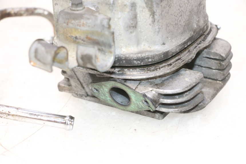 photo de GŁOWICA SILNIKA HONDA SCV LEAD 100 (2003 - 2007) - Inny kąt widzenia