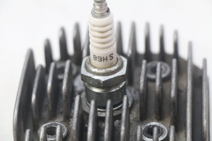 photo de GŁOWICA CYLINDRÓW YAMAHA SLIDER NAKED 50 (2004 - 2018) - Szczegół części