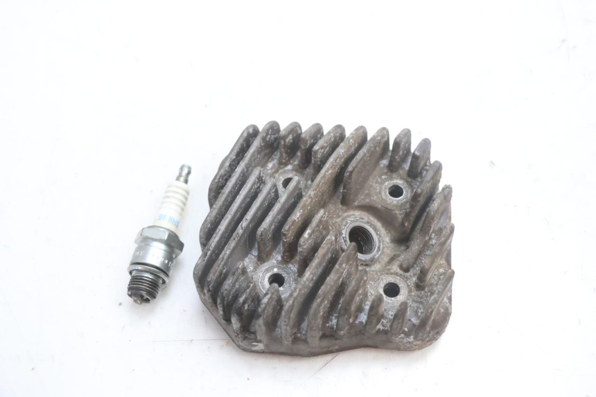 photo de GŁOWICA CYLINDRA PEUGEOT SPEEDFIGHT 2 AC 50 (2000 - 2009) - Zoom stanu zużycia